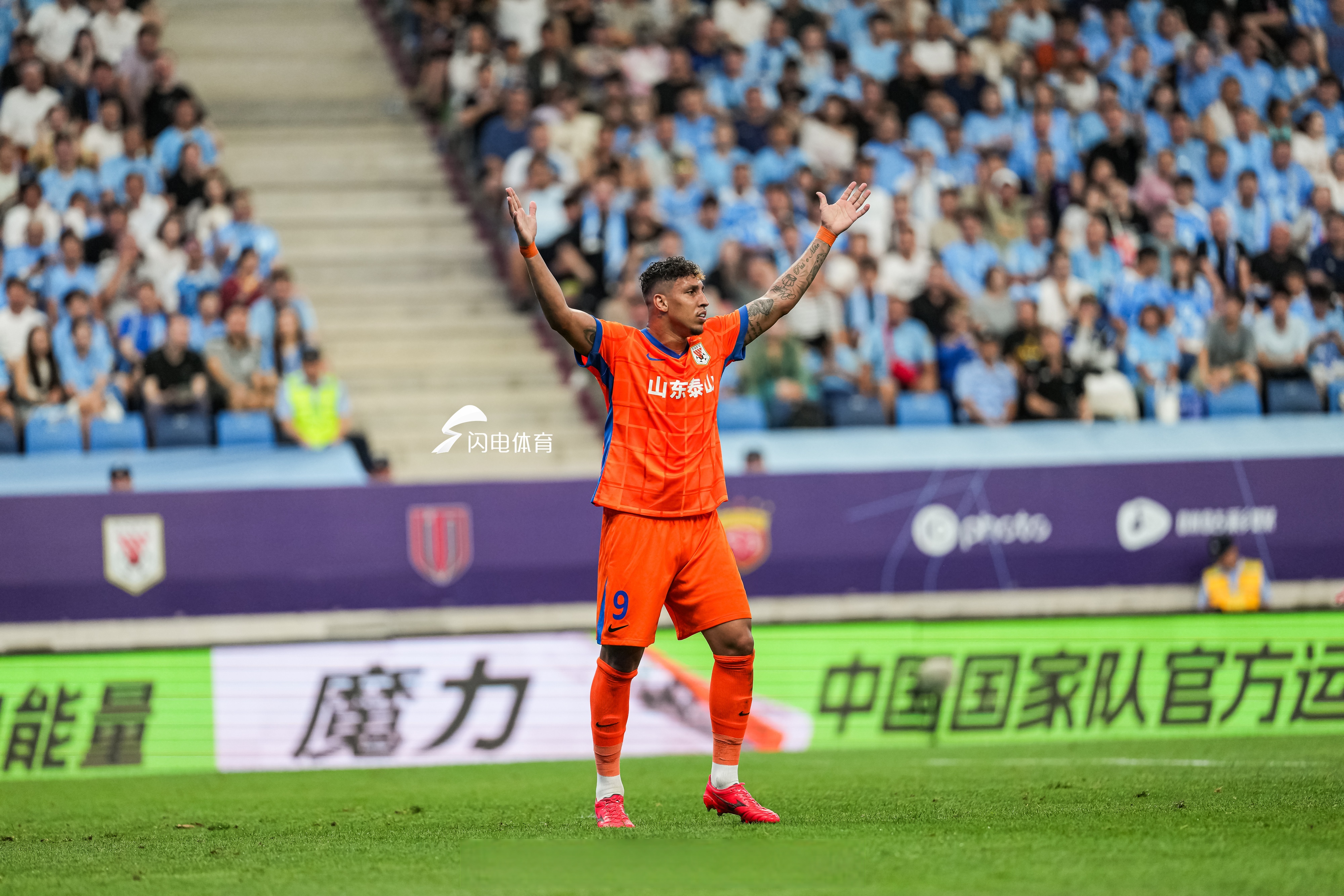 开云APP-转会期突围战来临，奥兰多魔术围绕欧冠迎来里程碑，压力陡增，临场指挥获称赞(克里夫兰骑士vs奥兰多魔术)