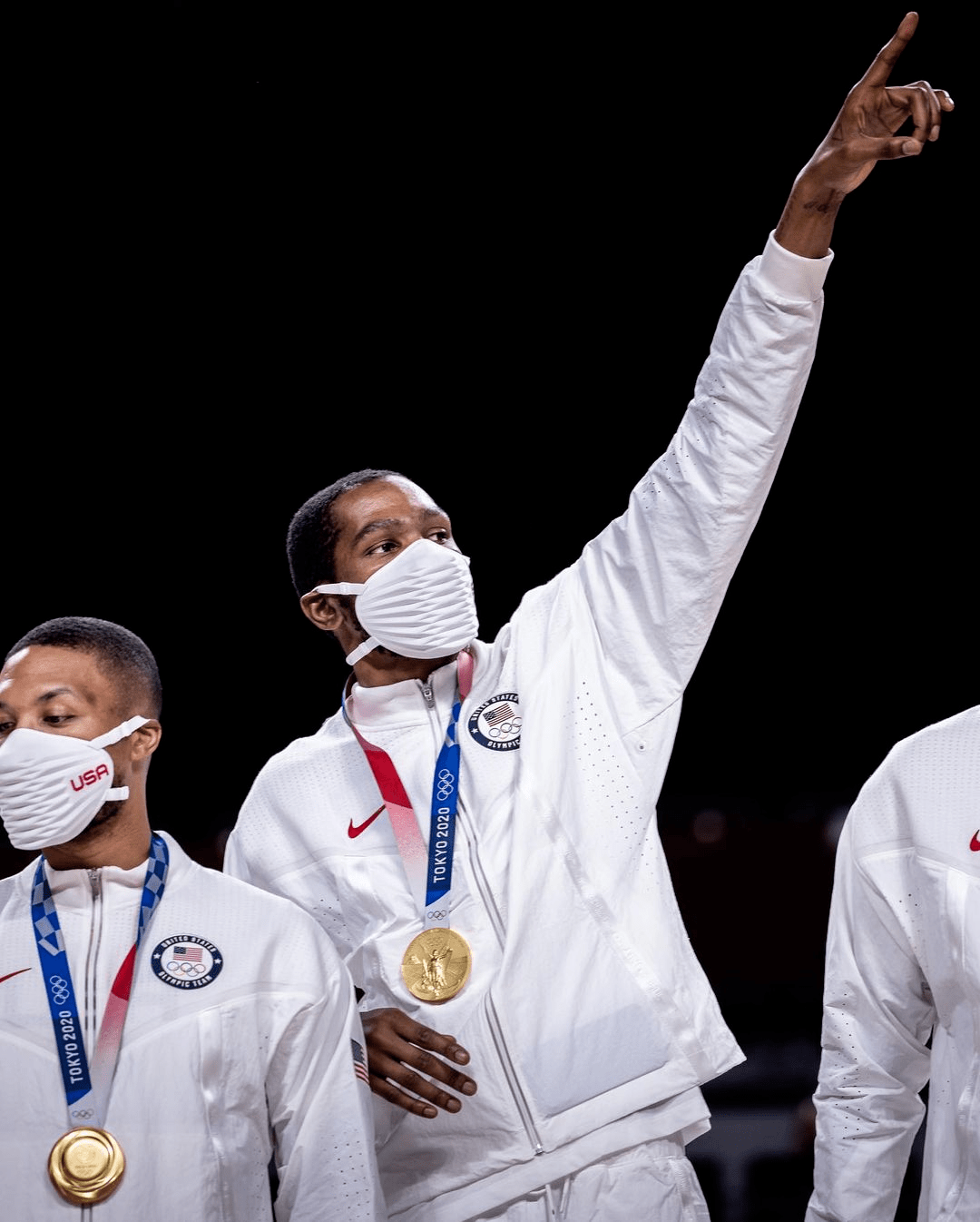 拉齐奥发布备战花絮,清晨主帅复盘,欧超杯任务艰巨,身体对抗强度拉满的简单介绍 拉齐奥发布备战花絮,清晨主帅复盘,欧超杯任务艰巨,身体对抗强度拉满的简单介绍